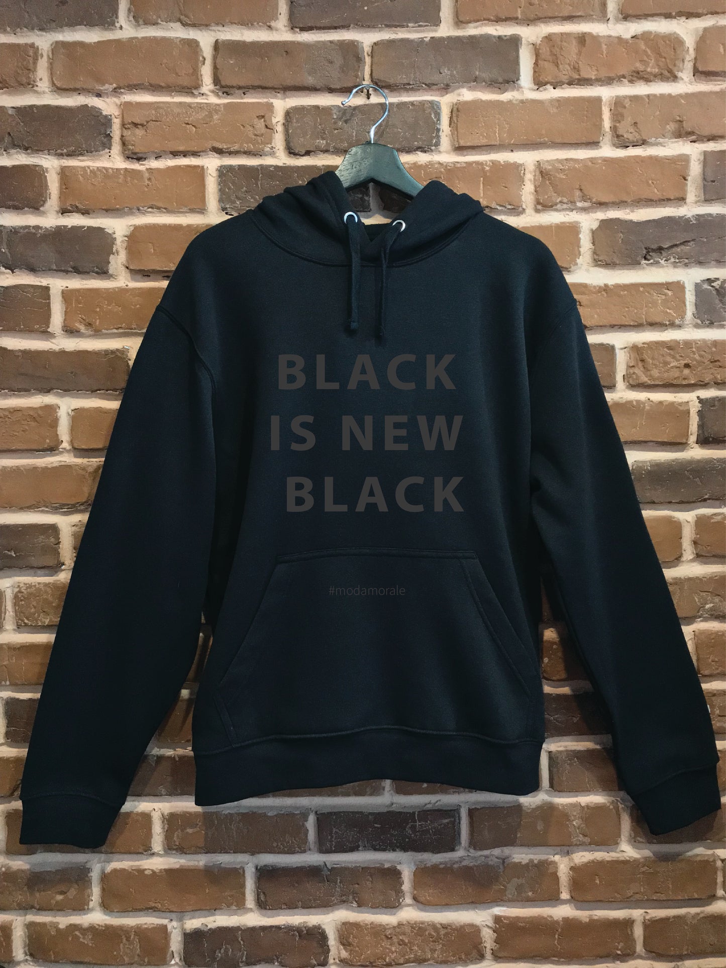 Мъжки суичър "Black is new black"