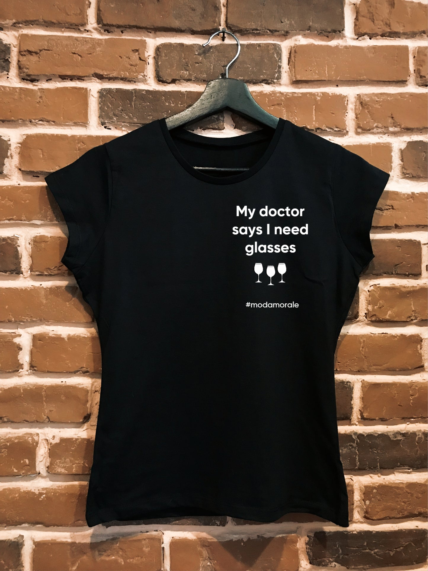 Женска тениска "My doctor says I need glasses"