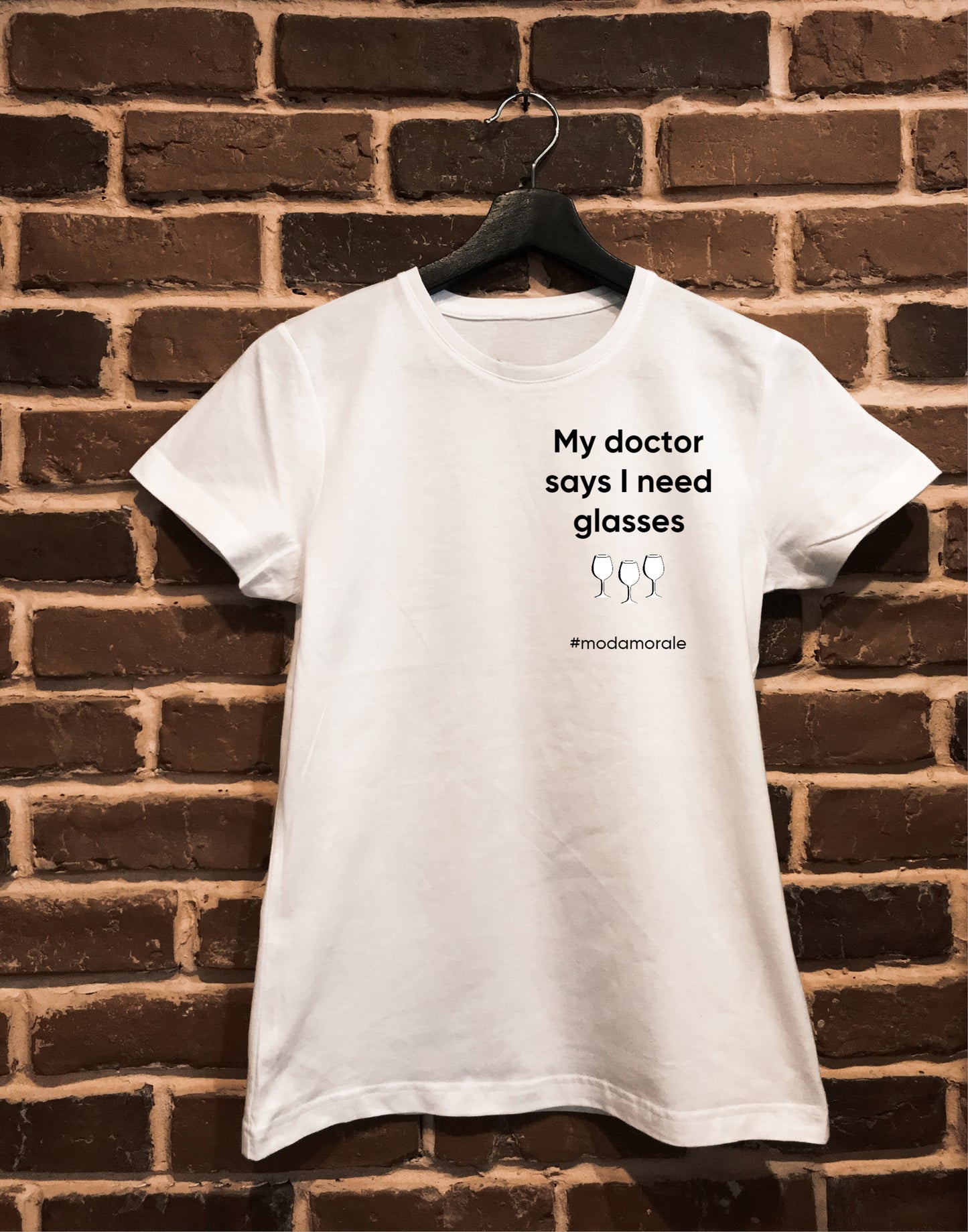 Женска тениска "My doctor says I need glasses"