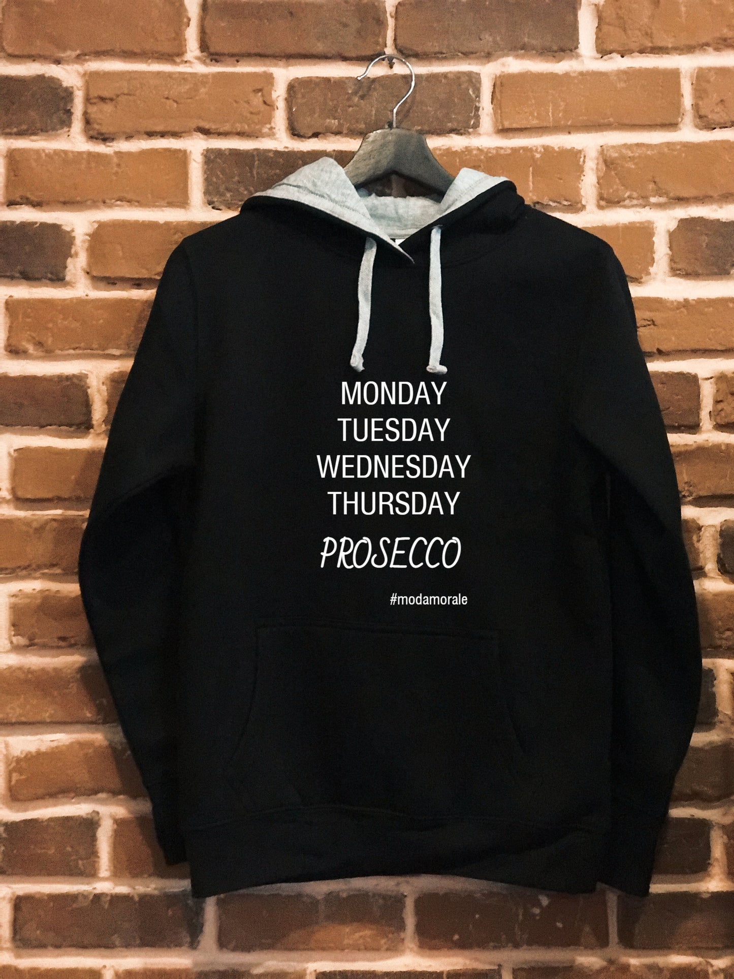 Дамски суичър "Monday Tuesday Wednesday Thursday Prosecco"