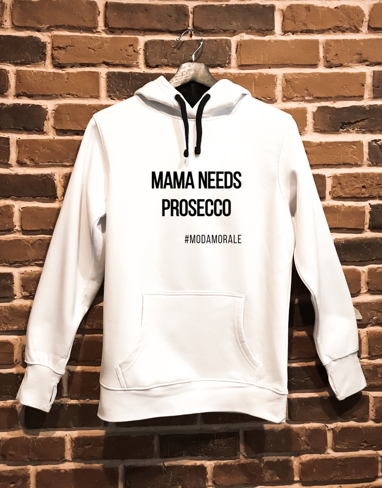 Дамски суичър "Mama Needs Prosecco"